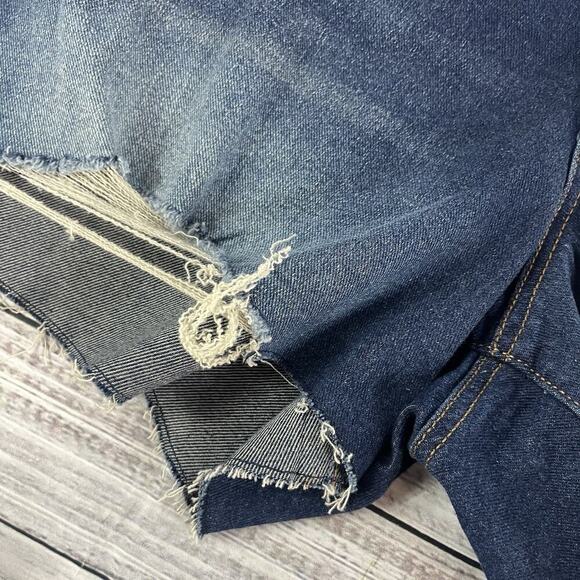 Sofia Jeans by Sofia Vergara Easy Denim Jean Shorts Destruc Hem Plus size 18 - Picture 6 of 10